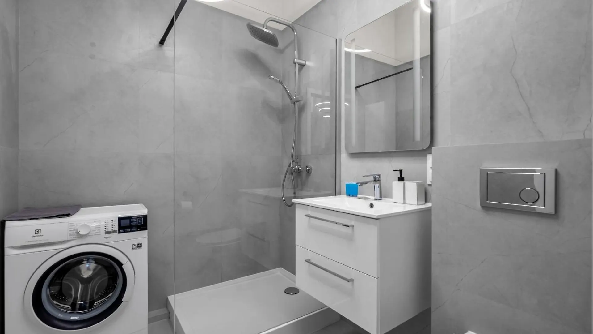 Ogrod Krasinskich Apartments Warsaw Poland