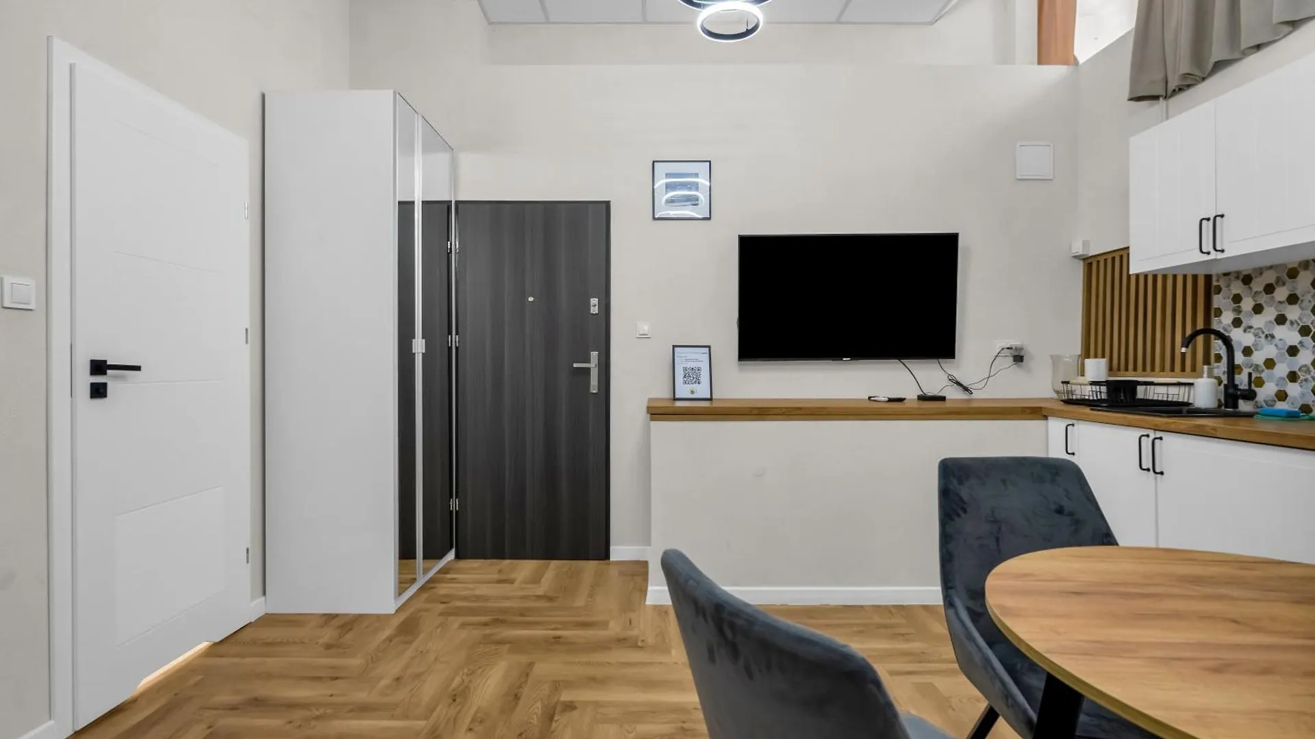Ogrod Krasinskich Apartments Warsaw