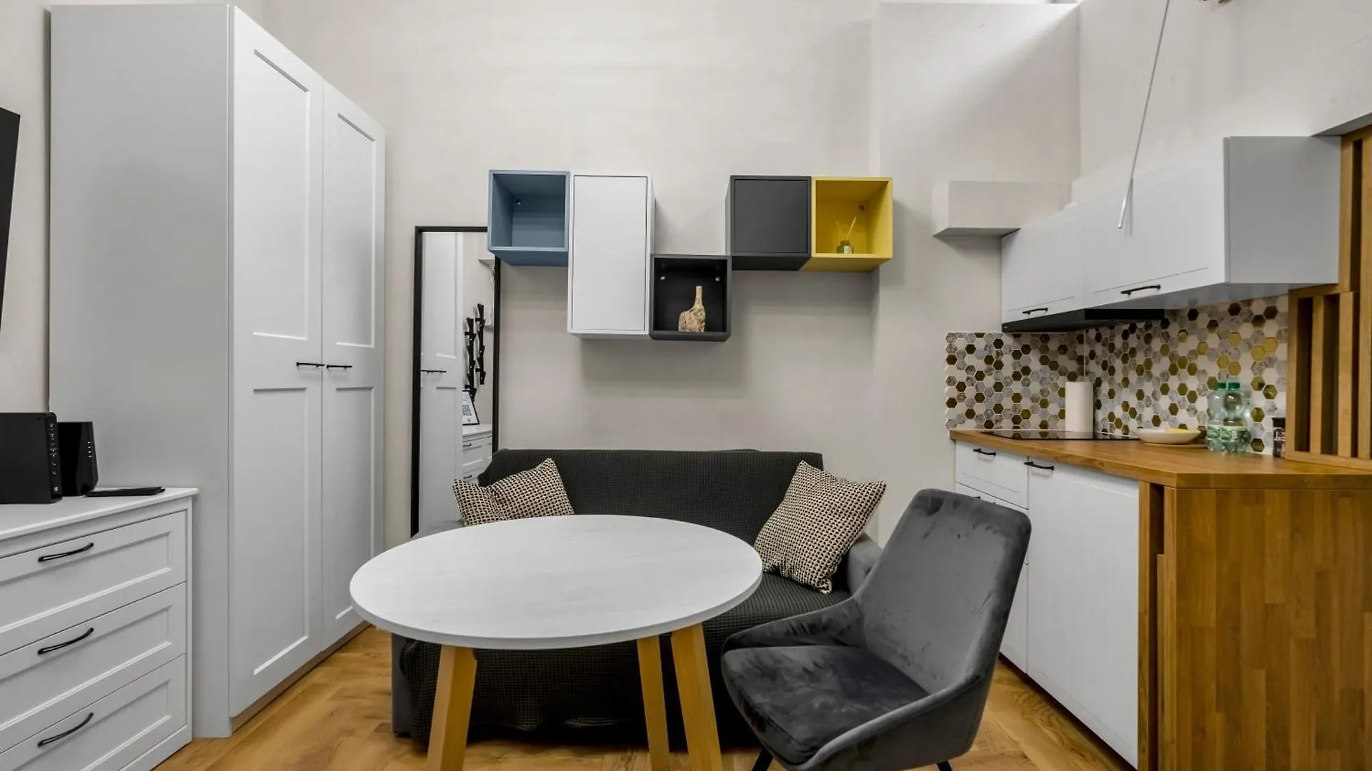 Ogrod Krasinskich Apartments Warsaw Poland